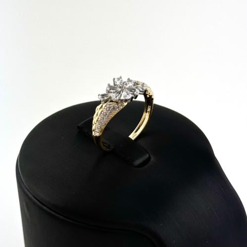 خاتم ذهب تصميم الماس من تشكيلة أكسترا - عيار 18