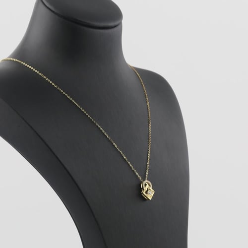 عقد ذهب زهرة جميلة مع الزركون الامع - عيار 18