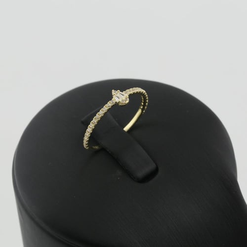 نصف طقم ذهب تصميم الماس بقصات البير - عيار 18