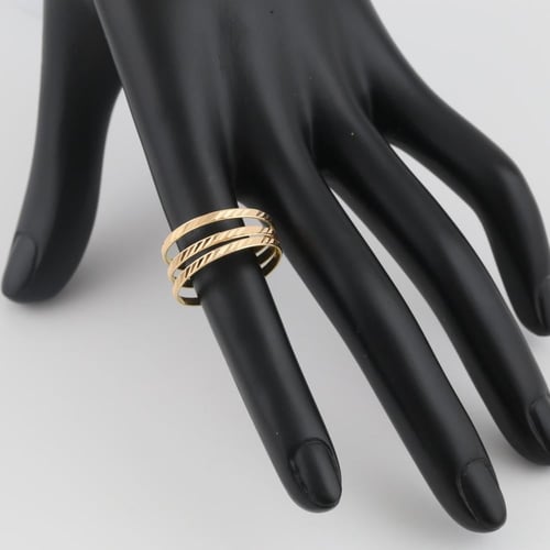 دبلة الذهب مرامي خطوط هندسية - عيار 21