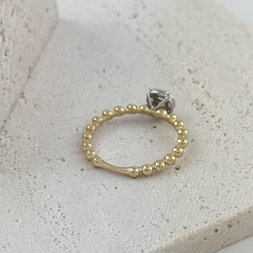 خاتم ذهب تصميم الماس من تشكيلة أكسترا - عيار 18