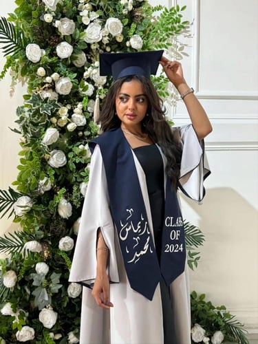 عبايه رصاصي فتحه وزينه كحلي