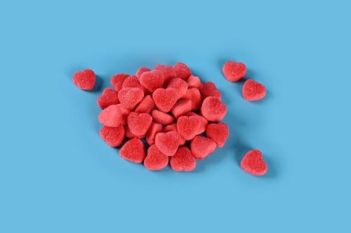 جيلي قلوب الفراولة المحشية أسباني