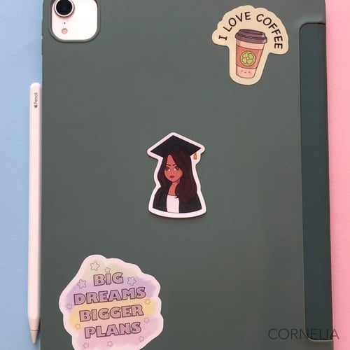 ستيكر - خريجة - B