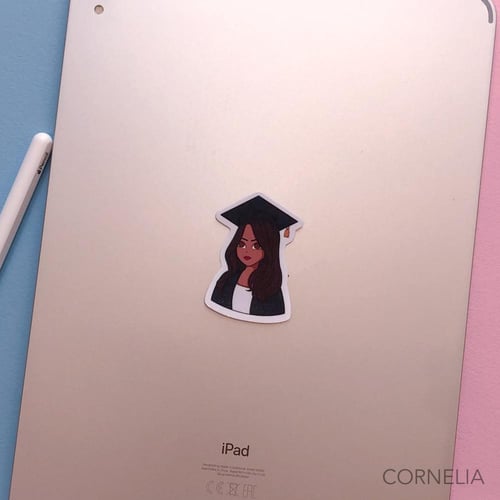 ستيكر - خريجة - B