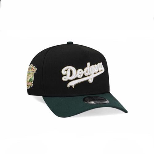 كاب نيو ايرا قماش أسود - أخضر بتطريز أبيض