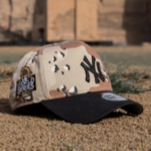 كاب نيو ايرا قماش جيشي - أسود بتطريز أسود