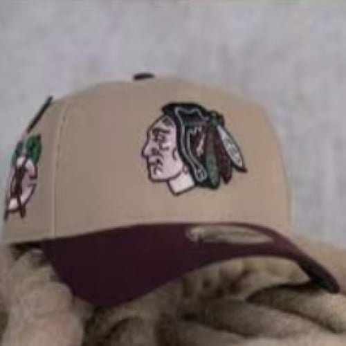 كاب نيو ايرا قماش بيج - عنابي