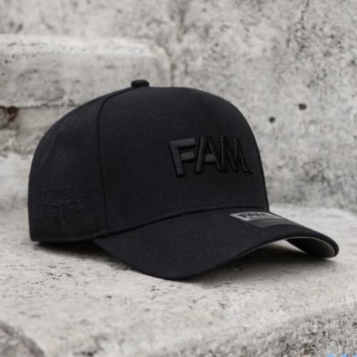 كاب نيو ايرا قماش أسود بتطريز أسود