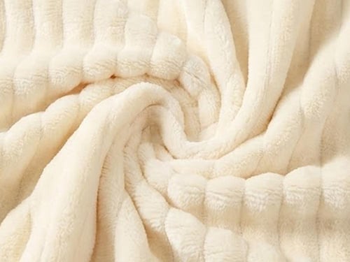 بطانية دفء شتوي سادة مقاس مفرد ونص - كريمي