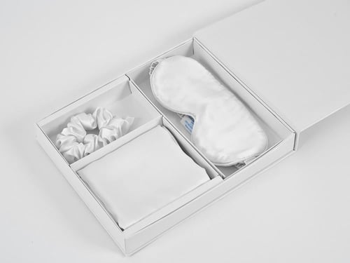 طقم وسادة حرير ابيض عدد القطع 3