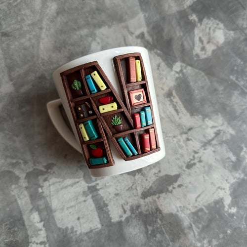 كوب مصنوع يدويًا