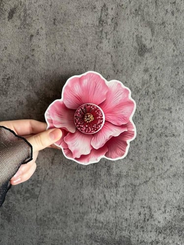 كريم يدين على شكل شنطة – هدية يوم المعلم