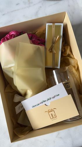 ورد طبيعي مع شوكلت