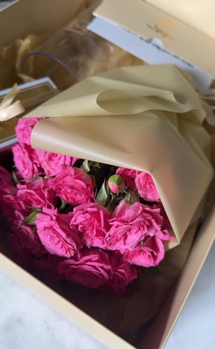 ورد طبيعي مع شوكلت