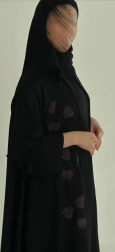 عبايه كلوش بتطريز فخم وناعم