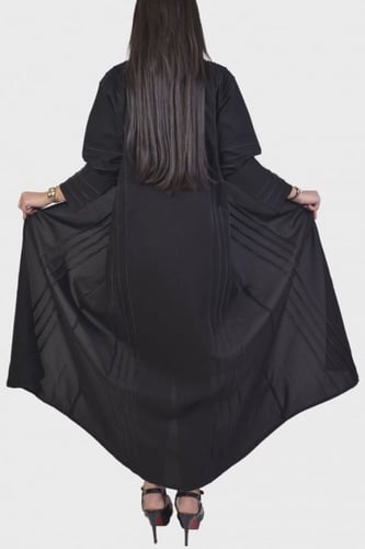 عباية كتان خطوط