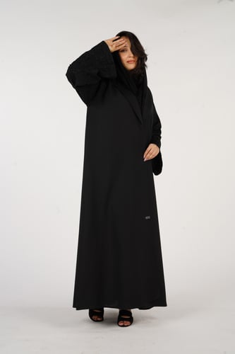 عباية تطريز ناعم