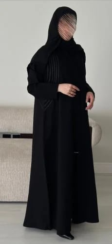 عبايه نعومي شيك