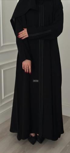 عبايه شيك عمليه بسحاب مخفي وجيبوب مخفيه