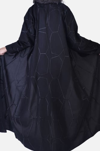 عباية تطريز اسود