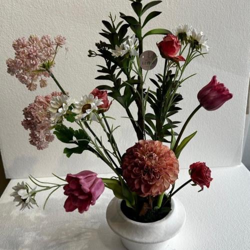 فازة ورد صناعي