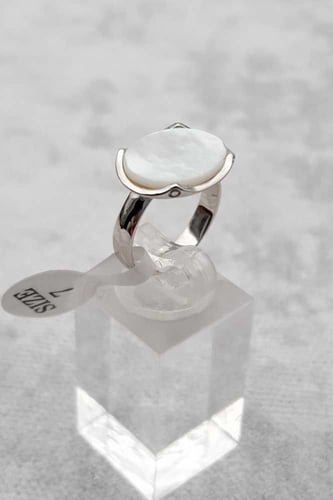 خواتم رجالي - خاتم ملكي ابيض صدف بحري بيضاوي فضة ع...