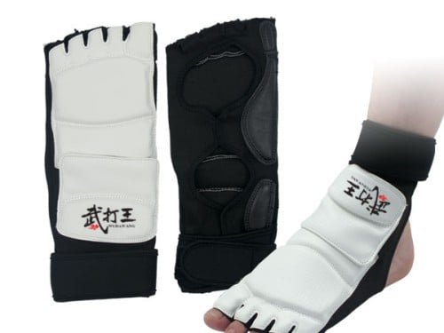 واقيات التايكوندو للمشاة