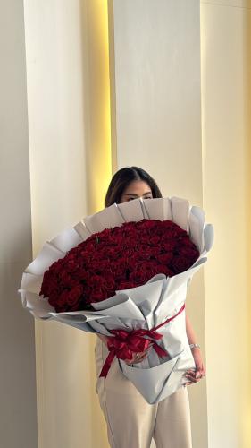 باقة الجوري الاحمر العملاقه