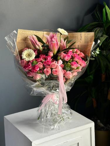 باقة بيبي روز بتنسيق كلاسيك