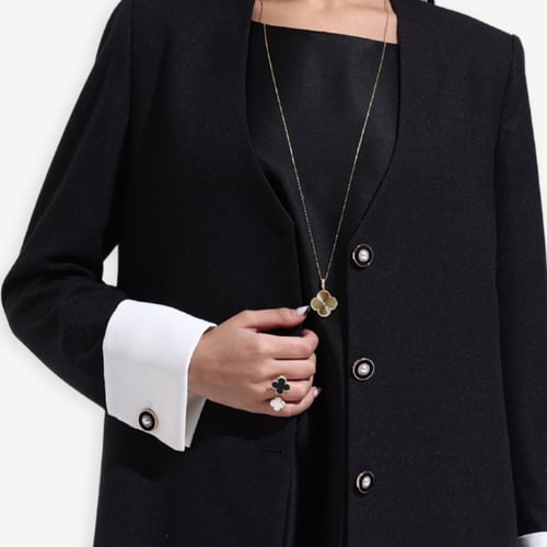 AB0038– عباية بليزر مع كم أبيض