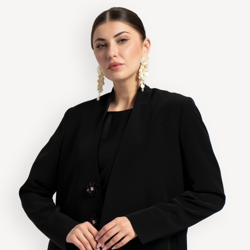 AB0048 – عباية بليزر كريب اكسسوار الورد