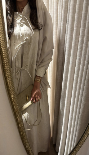 AB0142 - عباية بربطات