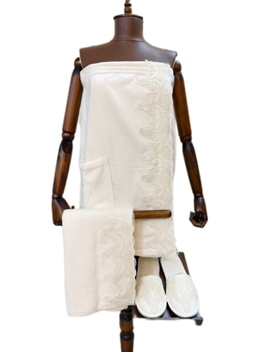 سوندوس | طقم تنوره استحمام عروسة دانتيل