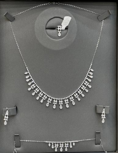 طقم تطبيق الالماس 18k