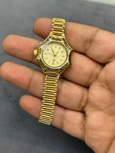 ساعة ذهب 18k