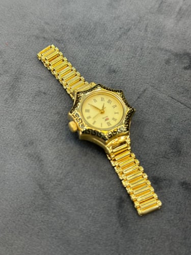 ساعة ذهب 18k