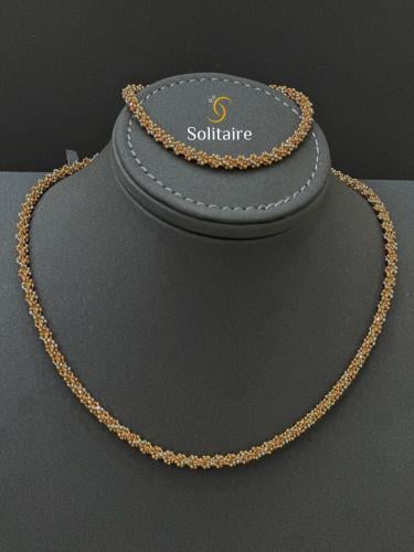 عقد وسوارة 18k