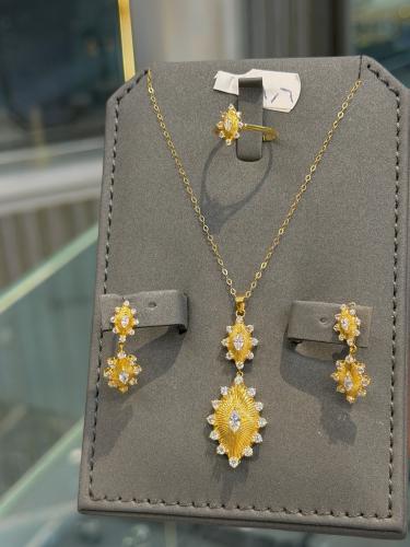 هاست إيطالي 18k