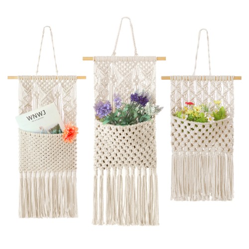 زينة جدارية بطابع بوهيمي مع جيب تخزين