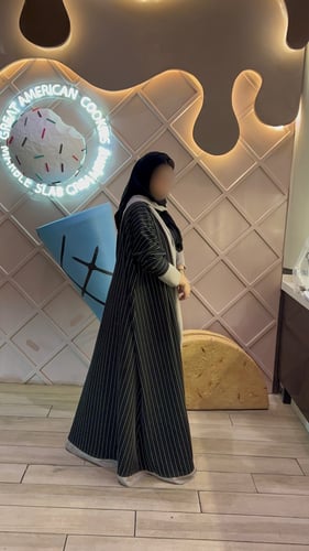 عباية اسود و بيج