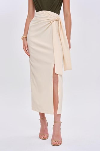 تنورة طويلة بفتحة لون بيجي - صناعة تركية - TBU1191...