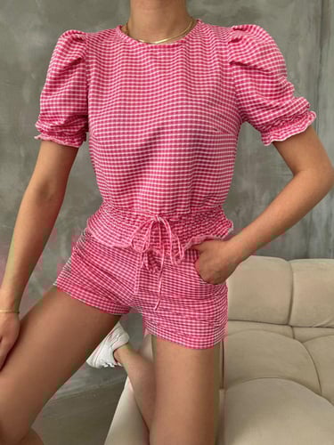 شورت نسائي نقشة مميزة بخصر مطاطي وخيوط للربط لون و...