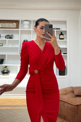 فستان احمر بربطة للخصر وفتحة سفلية مميزة - صناعة ت...