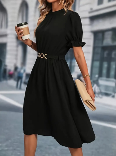 فستان نسائي متوسط الطول بأكمام قصيرة بياقة دائرية...