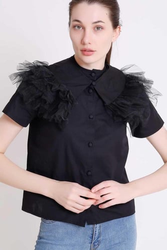 قميص مع شيفون قابل للإزالة - متوفر بلونين أبيض و أ...