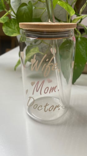 كوب زجاجي 3 كلمات ( الرجاء كتابه الكلمات في الملاح...