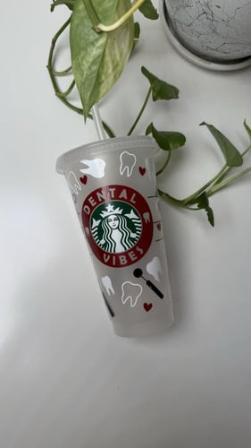 كوب ستاربكس طب اسنان بالاسم