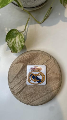 صورة مغناطيسيه قابله للالصاق