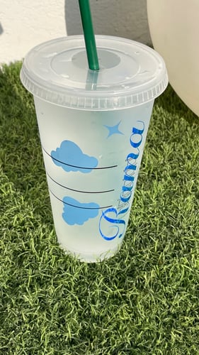 كوب ستاربكس غيمه بطباعه متغيره بالبروده